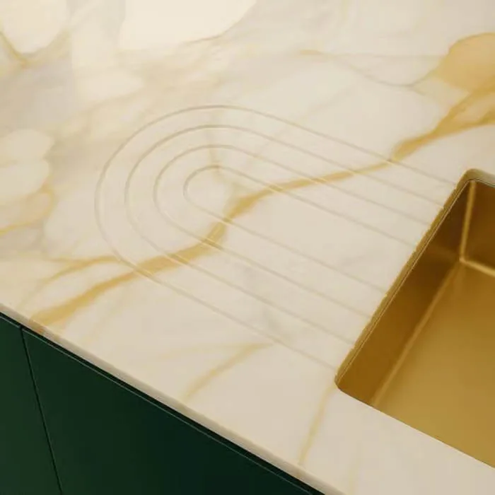 Horseshoe Grooves: draining grooves option for stone worktops