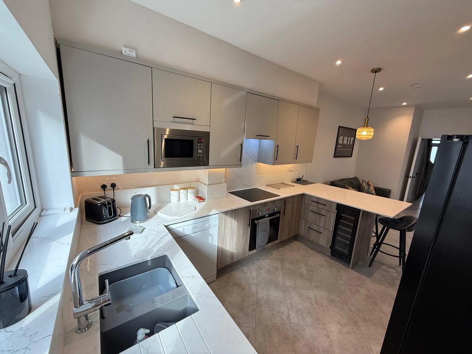 Alaska quartz kitchen worktop, Alaska quartz, classic shaker