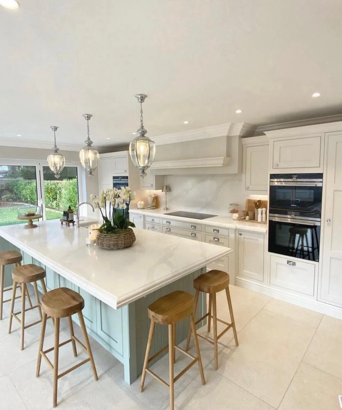 Enzo quartz kitchen worktop, Enzo quartz, breakfast bar overhang